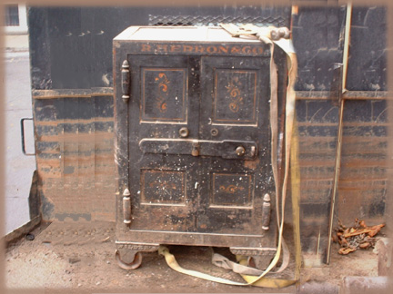 See more treasures....